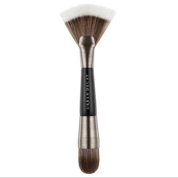 ✨🆕💖URBAN DECAY PRO CONTOUR SHAPESHIFTER BRUSH F113💖 - Picture 1 of 5